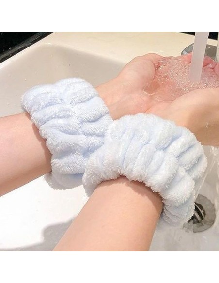IAM Anti-Drip Facial Cleansing Fists x2 IAM Anti-Drip Facial Cleansing Fists x2